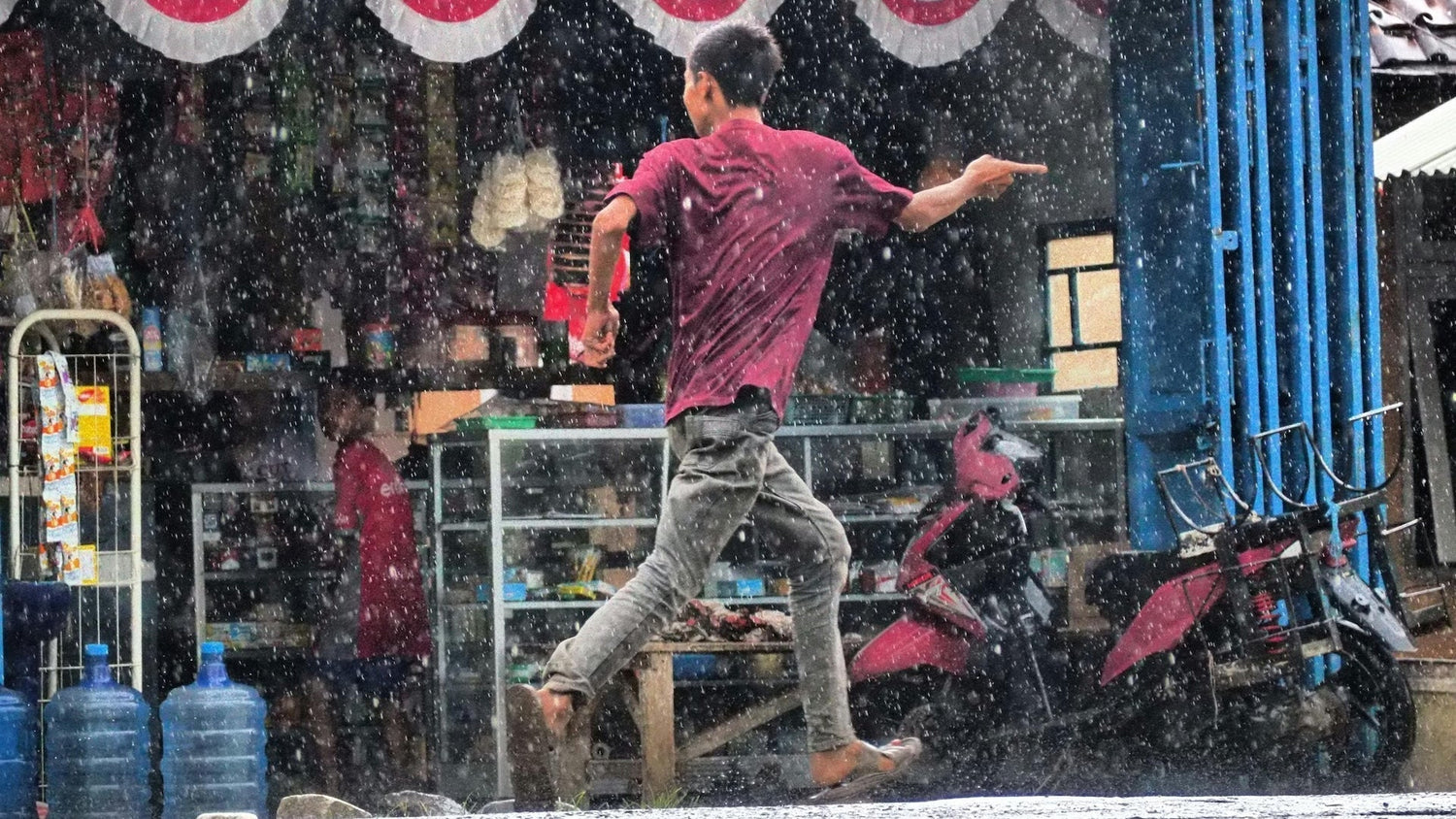 Survival Bag / Tas Siaga Bencana - When Help Is Delayed / Saat Bantuan Tak Kunjung Datang