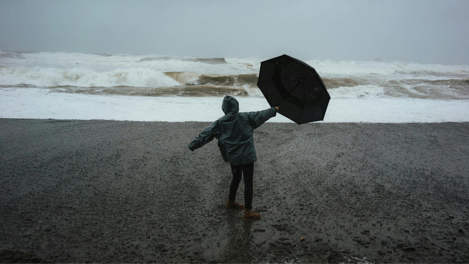 Typhoons: 7 Myths That Put People in Danger (And What Really Happens)