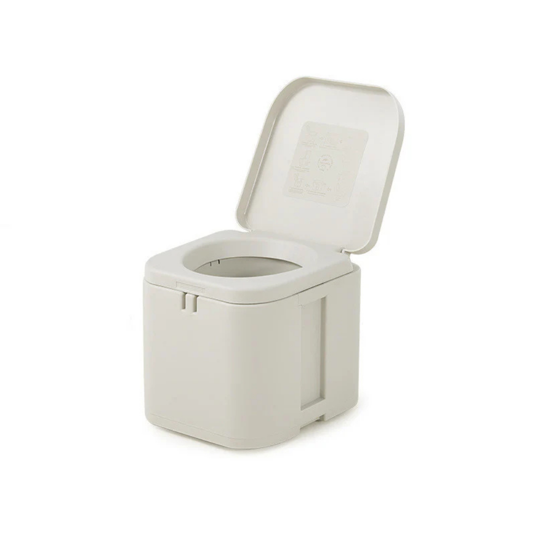 150kgの重量に耐えられるポータブルキャンプ用トイレ（収納・取り外し可能なライナー付き）